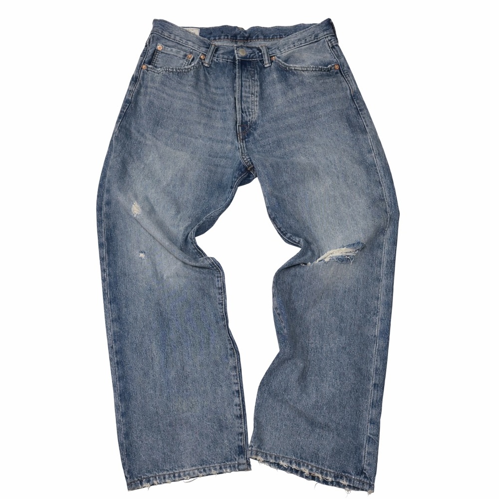 SOLD…GAP ’90s Loose Fit Jeans Men’s 33x30 Light Wash Vintage Style